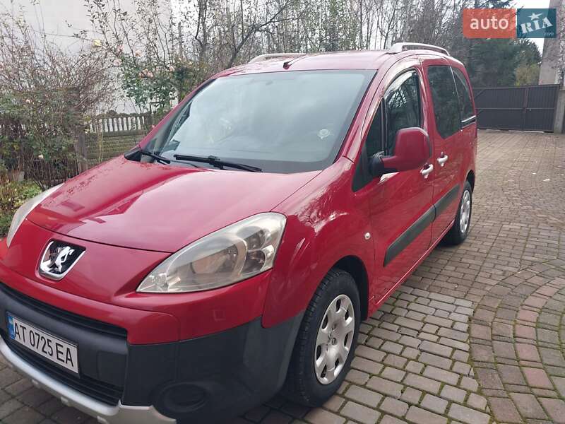 Мінівен Peugeot Partner 2010 в Івано-Франківську