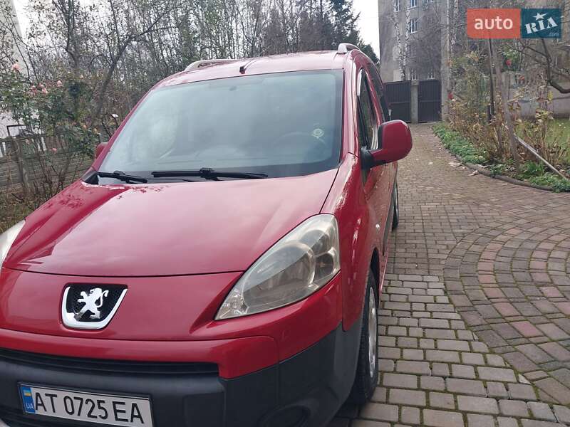 Мінівен Peugeot Partner 2010 в Івано-Франківську