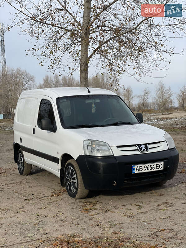 Вантажний фургон Peugeot Partner 2007 в Черкасах