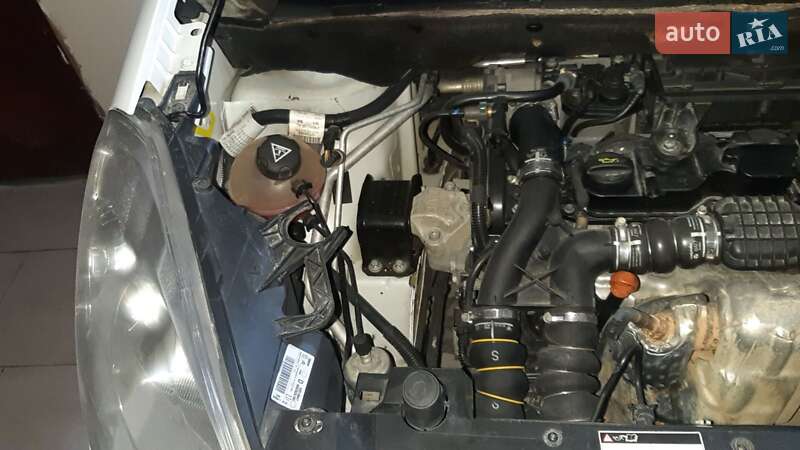 Мінівен Peugeot Partner 2017 в Здолбуніві фото 16 Мінівен Peugeot Partner 2017 в Здолбуніві