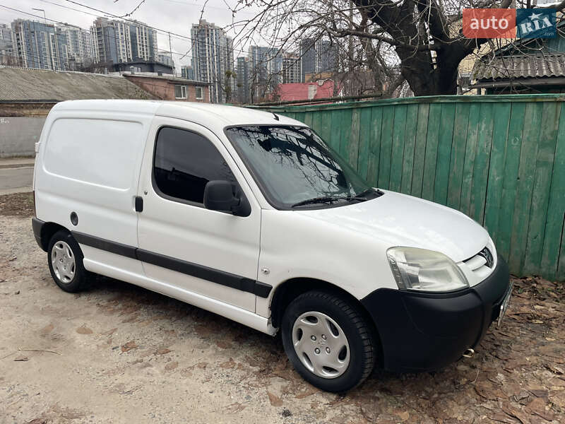 Вантажний фургон Peugeot Partner 2007 в Києві
