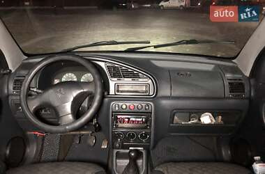 Минивэн Peugeot Partner 2000 в 
