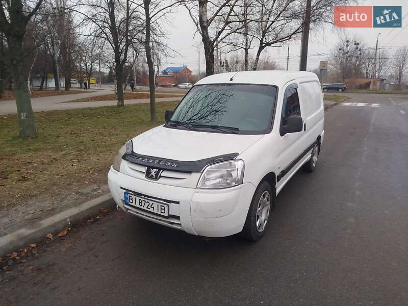 Вантажний фургон Peugeot Partner 2011 в 