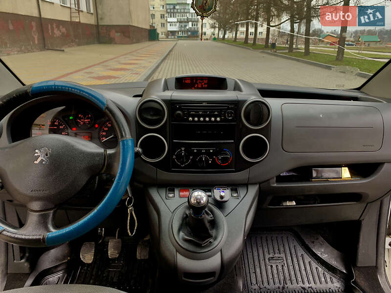 Мінівен Peugeot Partner 2009 в Звягелі