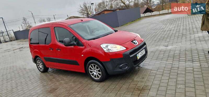 Минивэн Peugeot Partner 2011 в Ивано-Франковске