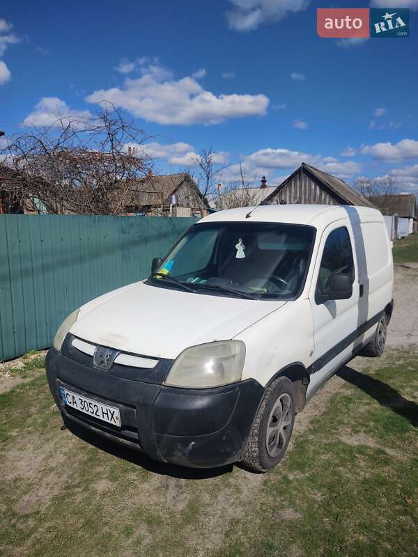 Грузовой фургон Peugeot Partner 2002 в Лебедине
