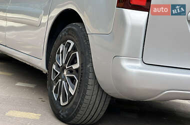 Мінівен Peugeot Partner 2013 в 