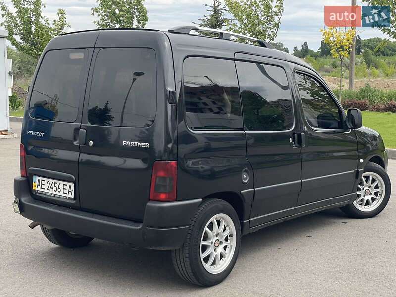 Мінівен Peugeot Partner 2004 в Дніпрі
