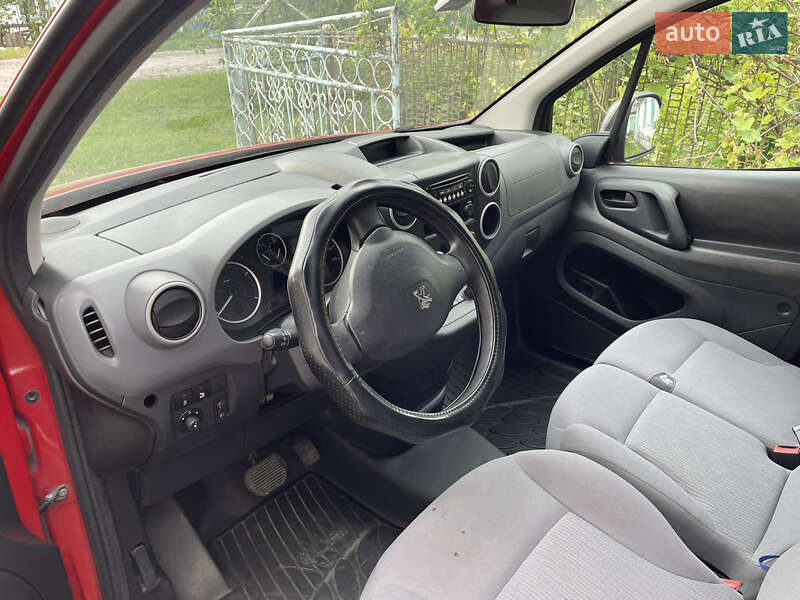 Вантажний фургон Peugeot Partner 2013 в Володимирі фото 22 Вантажний фургон Peugeot Partner 2013 в Володимирі