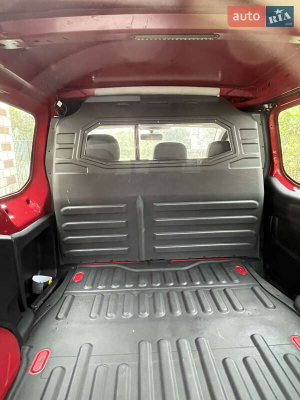 Вантажний фургон Peugeot Partner 2013 в Володимирі фото 31 Вантажний фургон Peugeot Partner 2013 в Володимирі