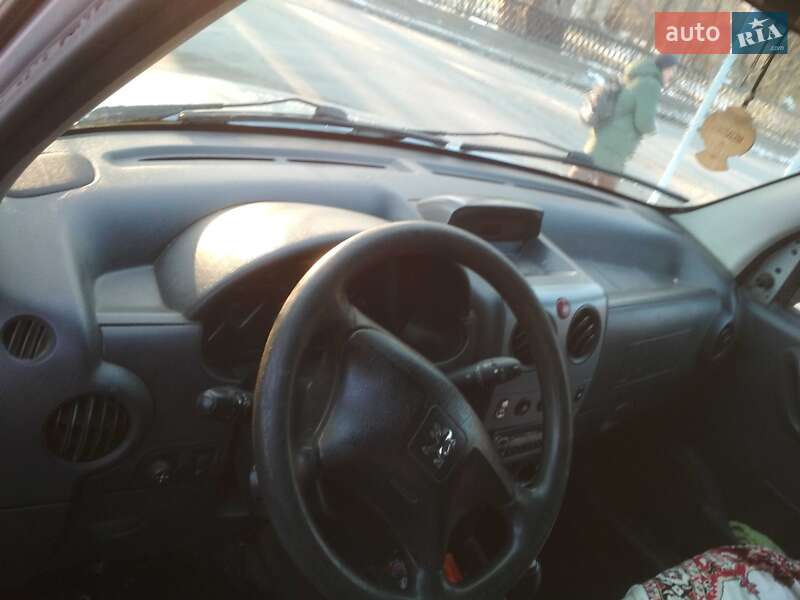 Мінівен Peugeot Partner 2006 в Самборі