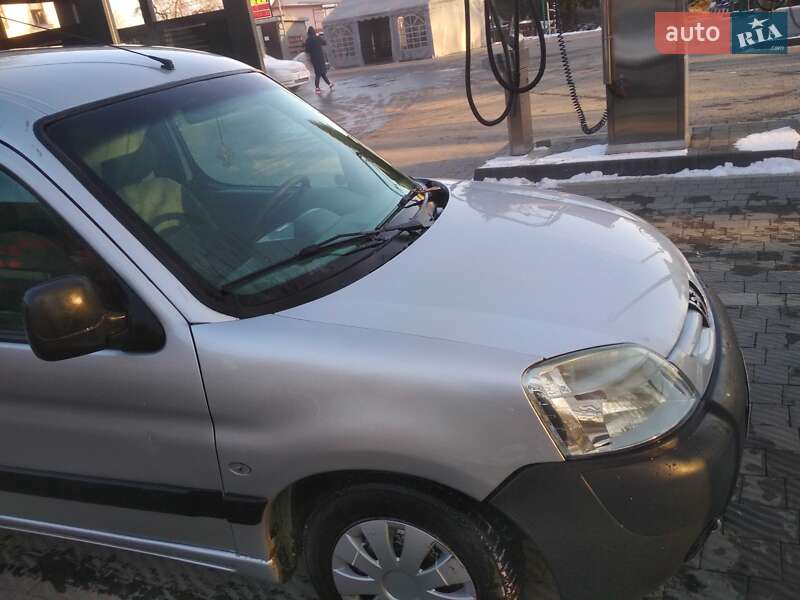 Мінівен Peugeot Partner 2006 в Самборі