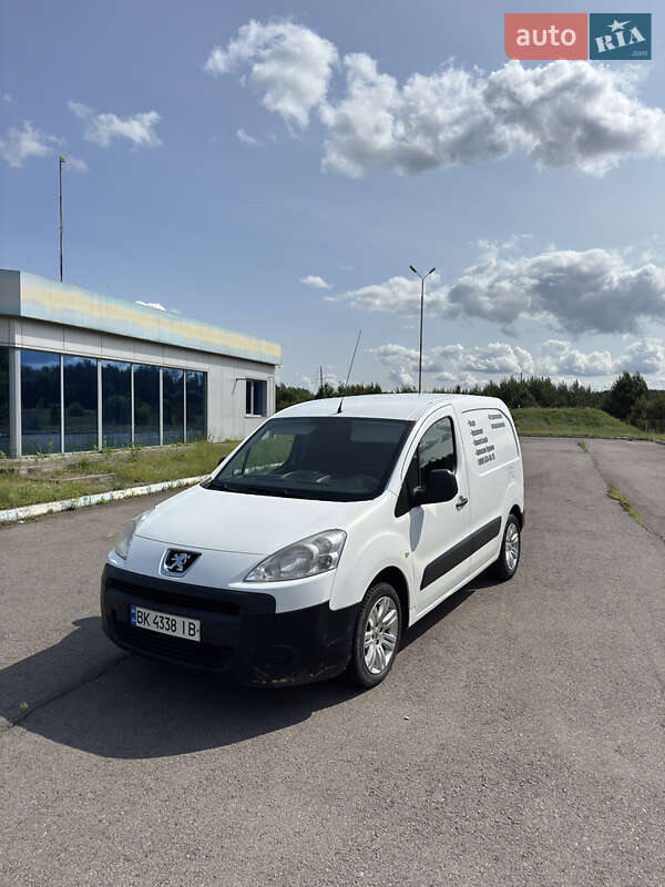 Грузовой фургон Peugeot Partner 2011 в Ровно