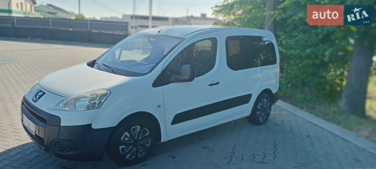 2011 Peugeot Partner - мініатюра 17
