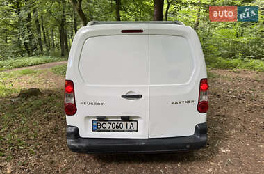 Вантажопасажирський фургон Peugeot Partner 2011 в 
