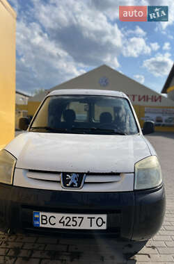 Вантажний фургон Peugeot Partner 2003 в Новояворівську