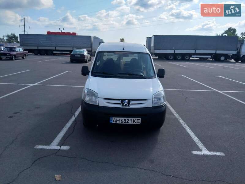 Вантажний фургон Peugeot Partner 2010 в Одесі