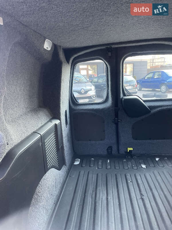 Мінівен Peugeot Partner 2017 в Хмельницькому