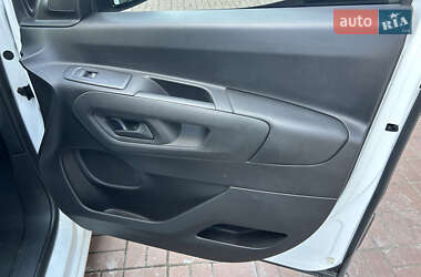 Грузопассажирский фургон Peugeot Partner 2021 в 