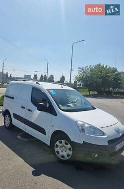 Вантажний фургон Peugeot Partner 2013 в Дніпрі