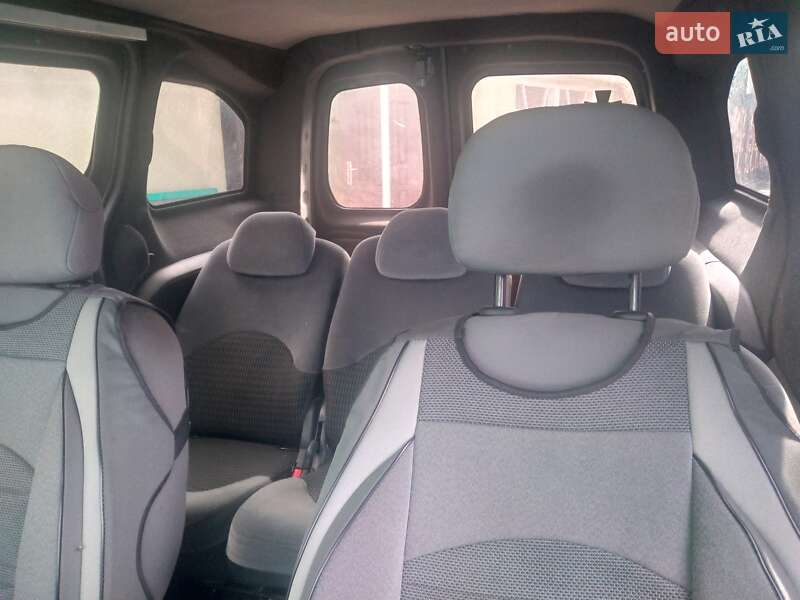 Мінівен Peugeot Partner 2013 в Дунаївцях