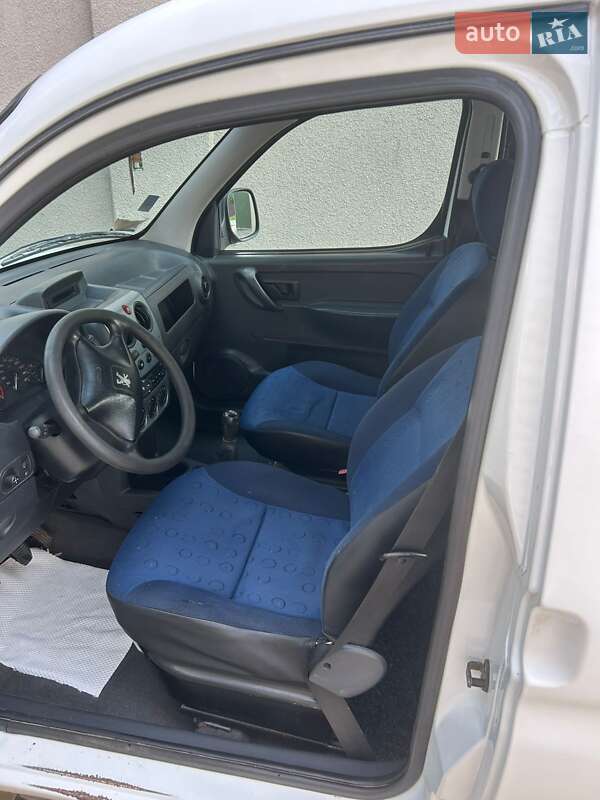 Минивэн Peugeot Partner 2005 в Нововолынске