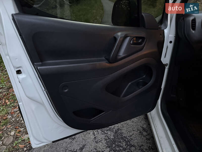 Минивэн Peugeot Partner 2012 в Ивано-Франковске