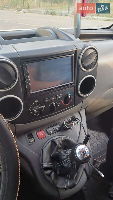 Мінівен Peugeot Partner 2009 в Дніпрі