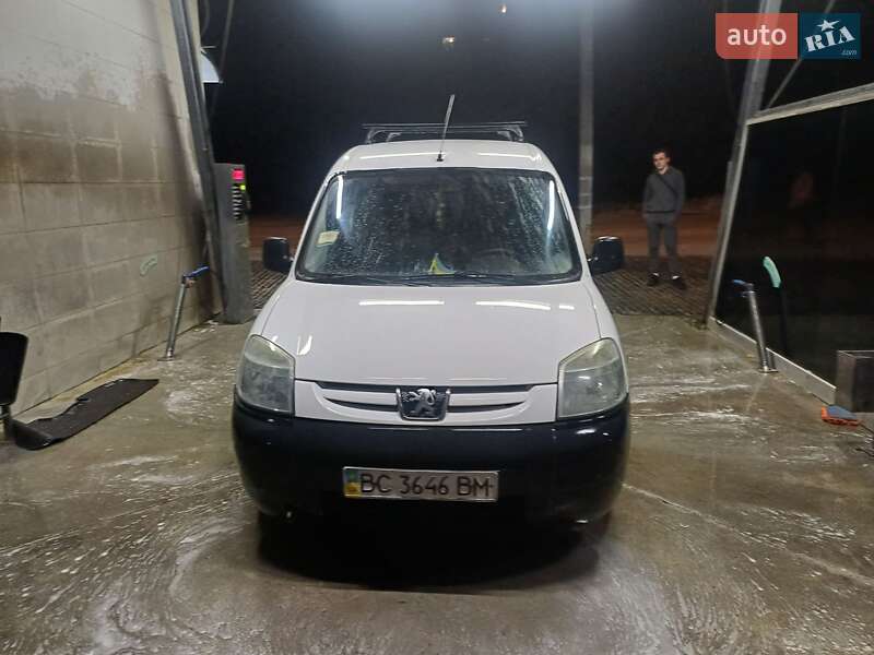 Мінівен Peugeot Partner 2005 в Львові фото 5 Мінівен Peugeot Partner 2005 в Львові
