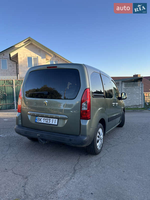 Минивэн Peugeot Partner 2011 в Ровно