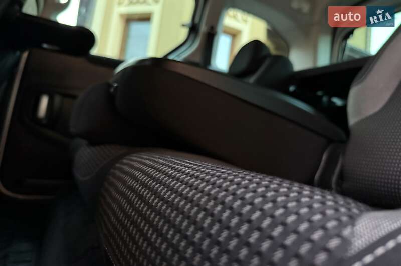 Минивэн Peugeot Partner 2017 в Львове