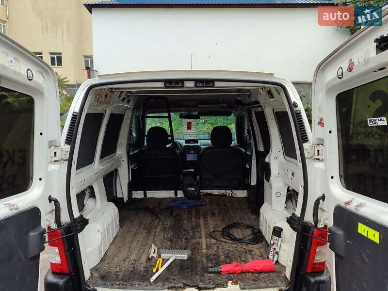 Вантажний фургон Peugeot Partner 2002 в Києві