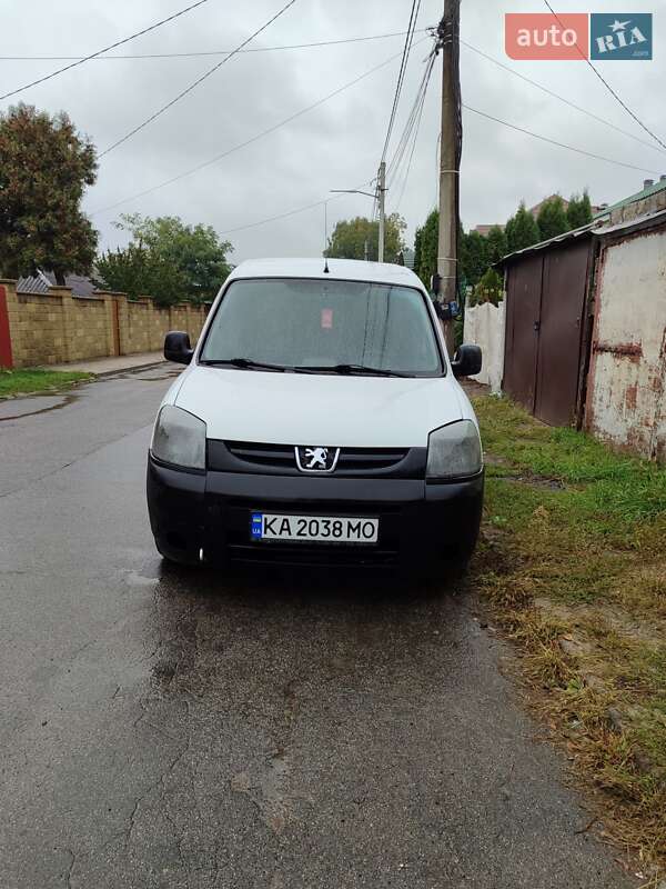 Вантажний фургон Peugeot Partner 2002 в Києві