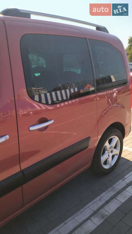 Мінівен Peugeot Partner 2010 в Кропивницькому