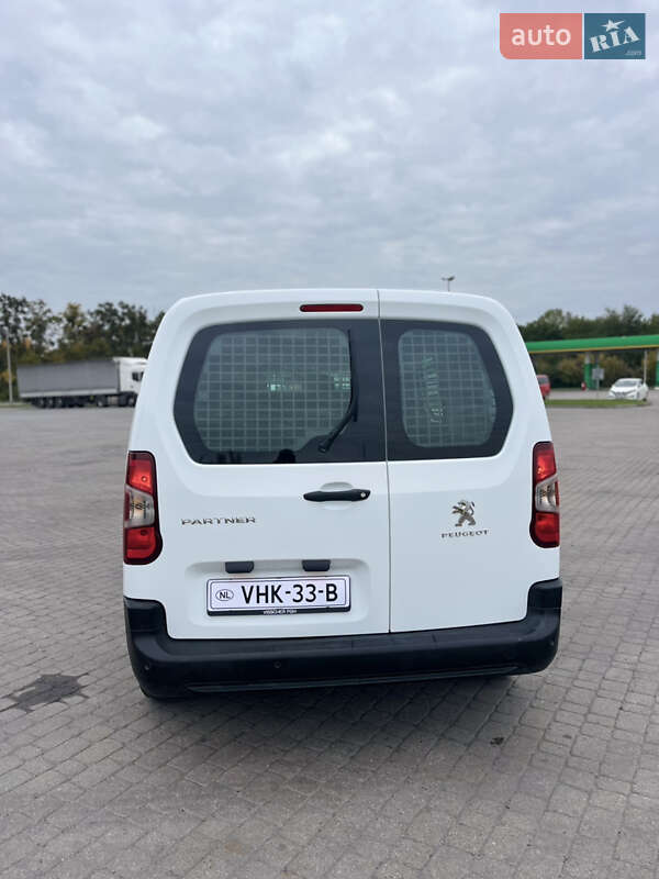 Вантажний фургон Peugeot Partner 2020 в Радивиліві