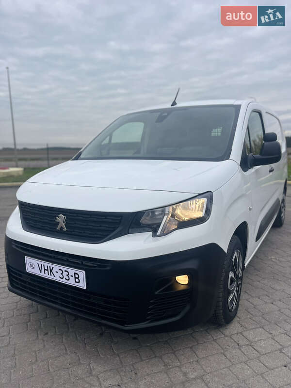 Вантажний фургон Peugeot Partner 2020 в Радивиліві