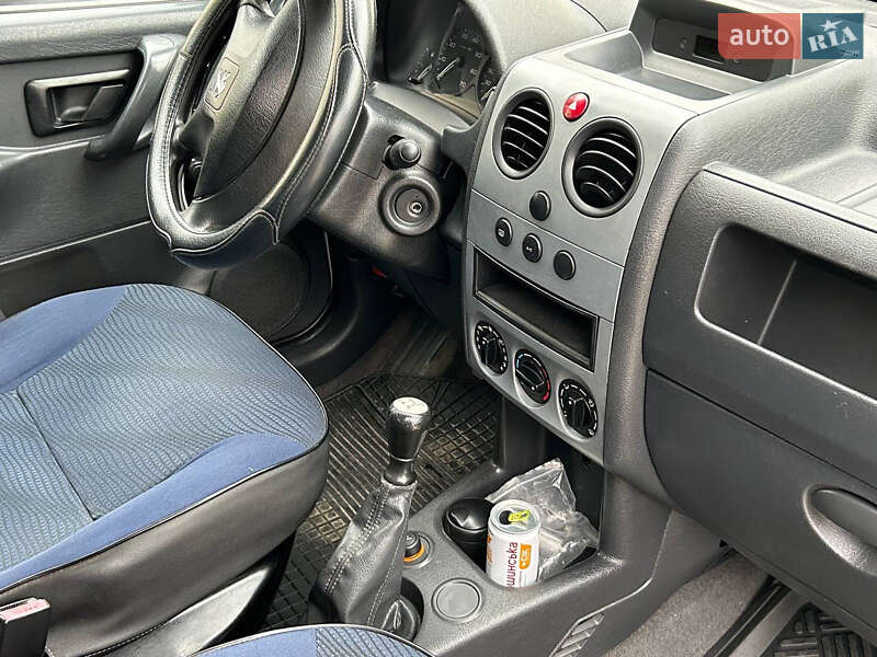 Мінівен Peugeot Partner 2011 в Дніпрі
