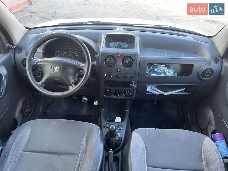 Грузовой фургон Peugeot Partner 2003 в Виннице