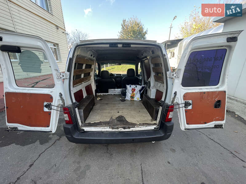 Грузовой фургон Peugeot Partner 2003 в Виннице