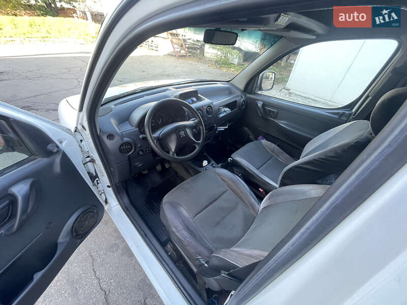 Грузовой фургон Peugeot Partner 2003 в Виннице