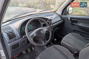 Минивэн Peugeot Partner 2001 в  фото 14 Минивэн Peugeot Partner 2001 в
