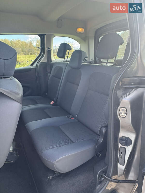 Мінівен Peugeot Partner 2011 в Калуші