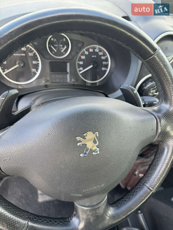 Мінівен Peugeot Partner 2011 в Калуші