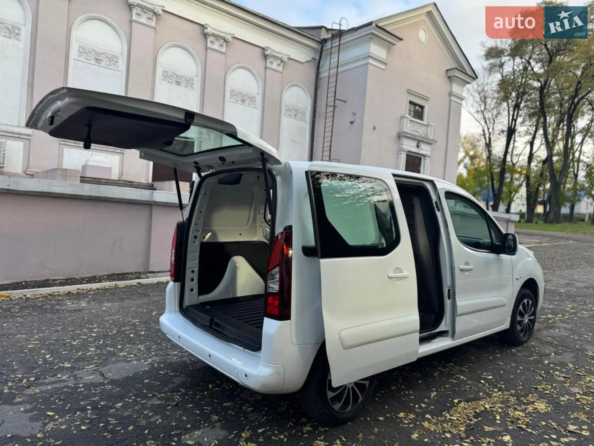 2017 Peugeot Partner - мініатюра 10