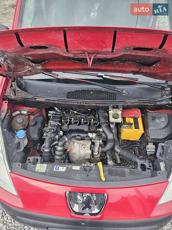 Грузовой фургон Peugeot Partner 2010 в Житомире