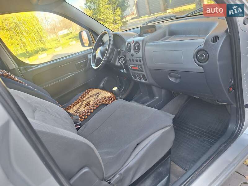 Мінівен Peugeot Partner 2007 в Чернівцях фото 21 Мінівен Peugeot Partner 2007 в Чернівцях