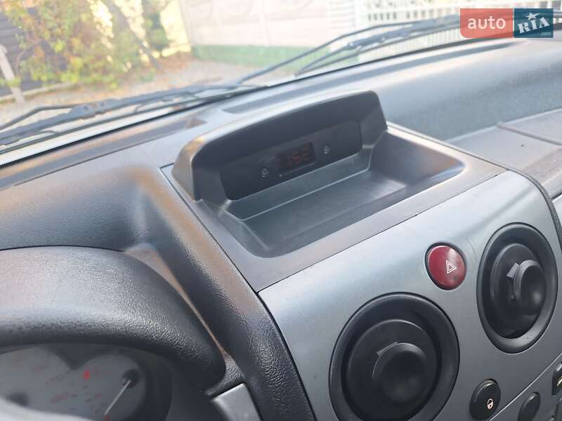 Мінівен Peugeot Partner 2007 в Чернівцях фото 33 Мінівен Peugeot Partner 2007 в Чернівцях