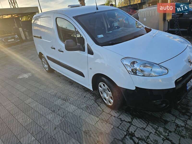 Грузовой фургон Peugeot Partner 2014 в Ужгороде