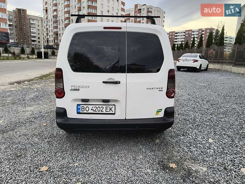 Вантажний фургон Peugeot Partner 2012 в Тернополі фото 6 Вантажний фургон Peugeot Partner 2012 в Тернополі