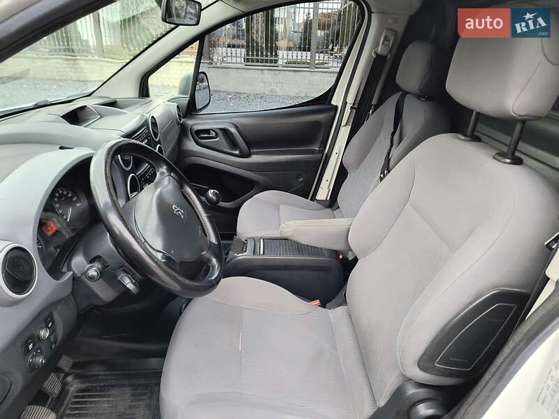 Вантажний фургон Peugeot Partner 2012 в Тернополі фото 9 Вантажний фургон Peugeot Partner 2012 в Тернополі
